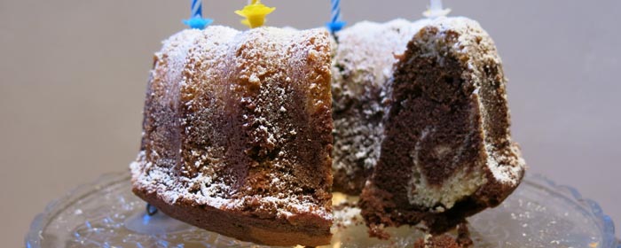 Sahne statt butter marmorkuchen mit Geburtstagsklassiker in