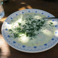 Okroschka russische Buttermilchsuppe