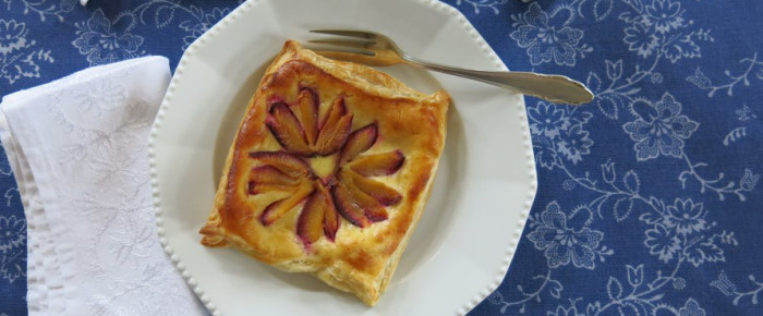 Die 40-Minuten-zwischendurch-Bäckerei: Zwetschgen-Marzipan-Teilchen