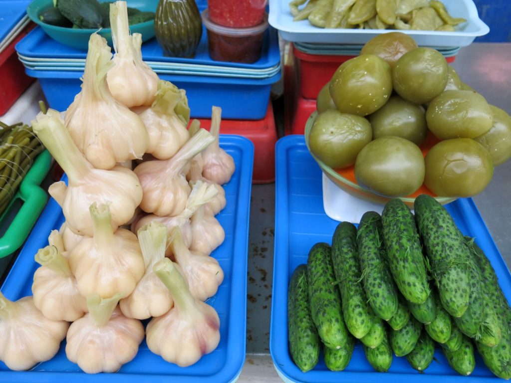 Sauergemüse auf dem Markt in St. Petersburg