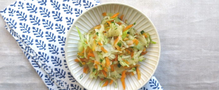 Probiotischer Krautsalat, oder: Selbst gemachtes Sauerkraut